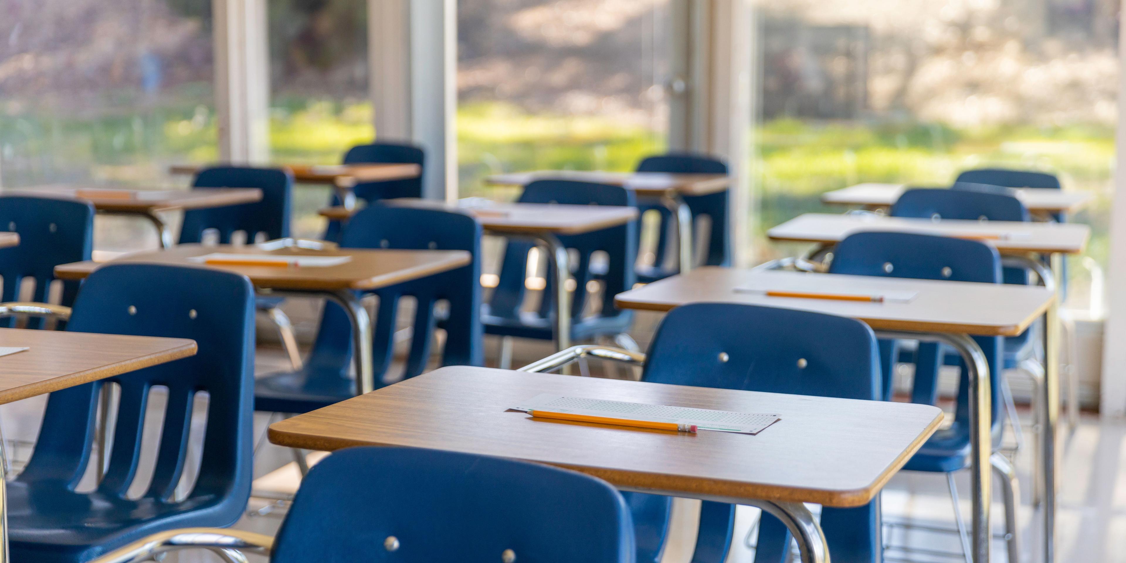 Tampoco este año la alcaldesa ha conseguido poner a punto los colegios para el inicio del curso escolar aprovechando el verano